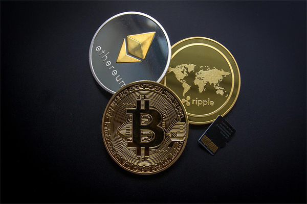 贸易紧张局势继续吸引避险买盘，美国CPI数据前金银携手上涨