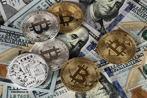 黄金交易提醒：特朗普“不消停”，考虑对莫斯科实施新制裁，金价或延续涨势
